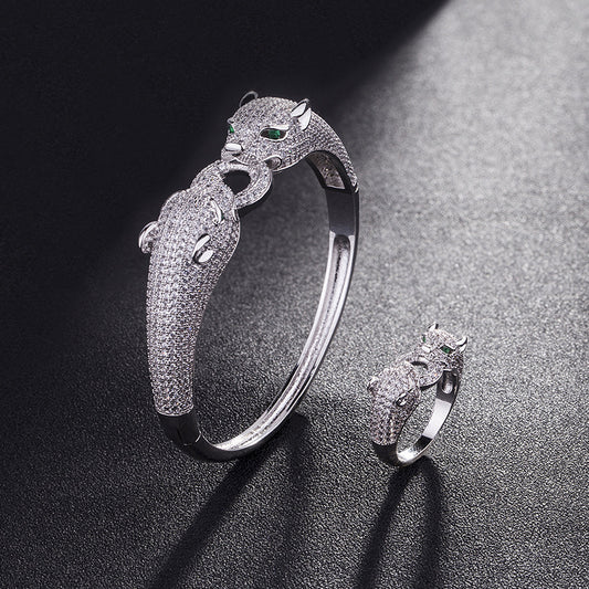 Diamond Cheetah Bracelet / Wonderfuu