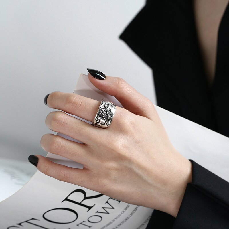 Poker ring S925 Silver adjustable /Wonderfuu